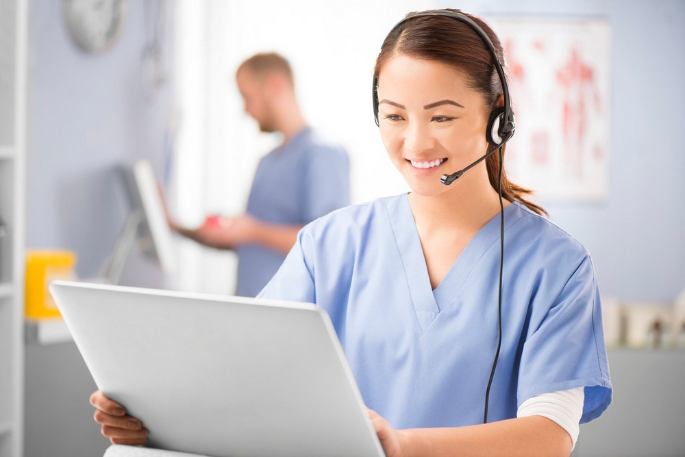 How Virtual Assistants Help Enhance Patient Care in the Health Industry