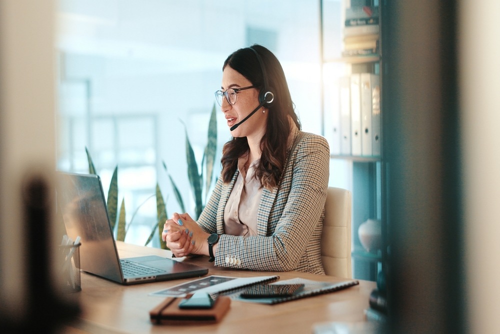 How a Virtual Assistant Agency Helps Small Businesses Save Time and Stay Organized