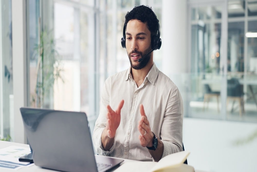 Customer Service Virtual Assistant Support Helps Build Stronger Client Relationships